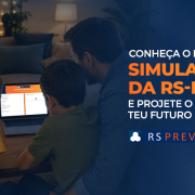imagem de uma familia olhando o simulador do plano da rsprev